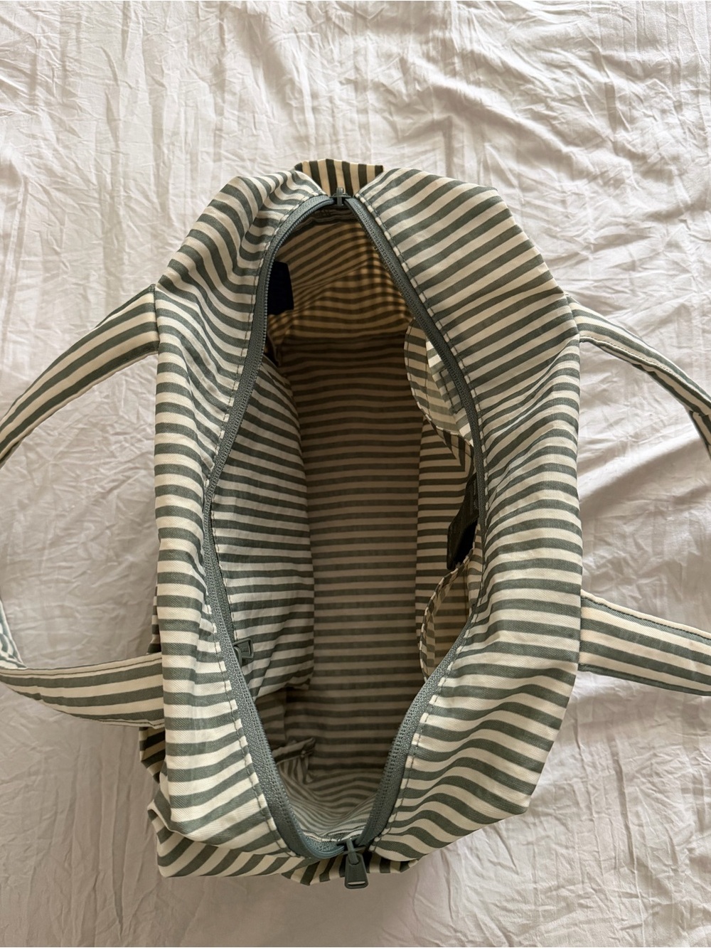 BAGGU Everyday Cloud Bag in Sage Stripe - Picture 3 of 3